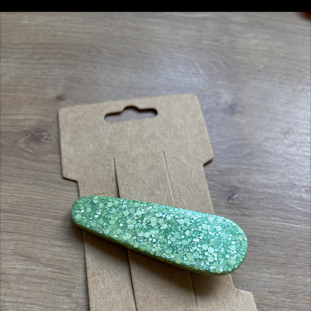 Green glitter hair clip