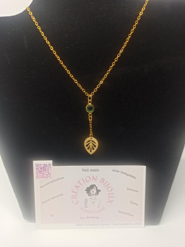 Collier vert et feuille 