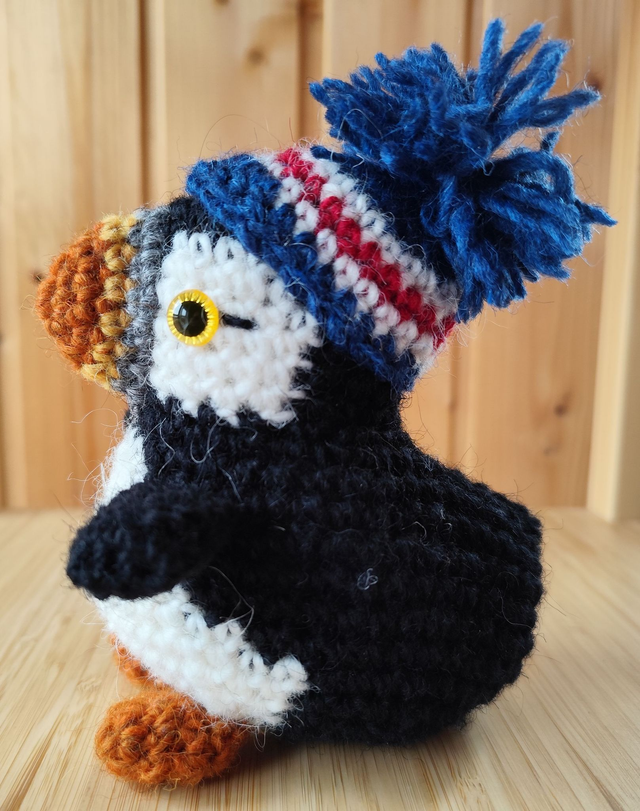 Lucky the puffin with Icelandic hat, medium size (made from Icelandic wool yarn)