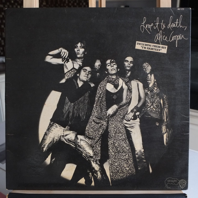 ALICE COOPER - Love it to death