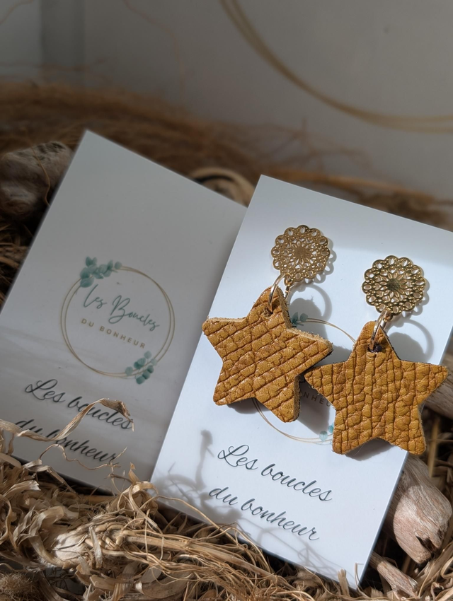 Boucles d'oreilles Petite étoile moutarde st039