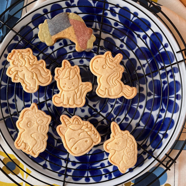 Unicorn biscuits