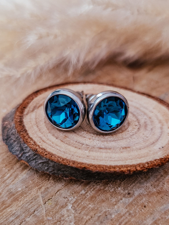 Boucles d'oreilles puces "Strass" - Modèle argenté et bleu
