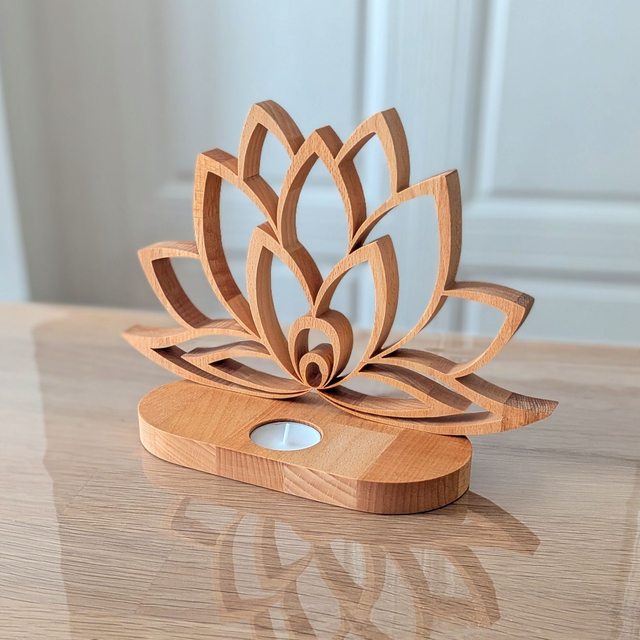 Fleur de lotus en hêtre