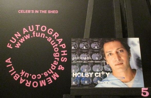 Hari Dhillon (Michael) Authentic Autographed Holby City 6x4 Cast Card (5)