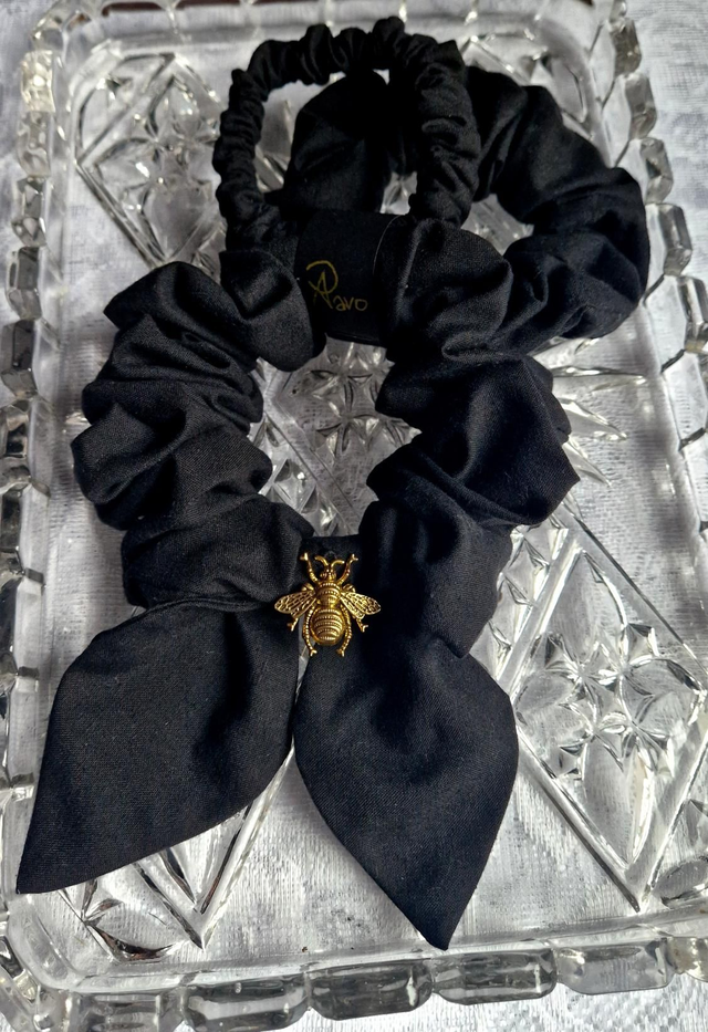 BEE Scrunchies Set 