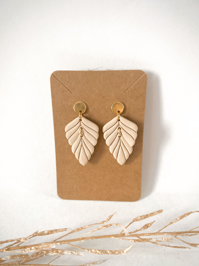 Boucles d'oreilles Feuilles beige