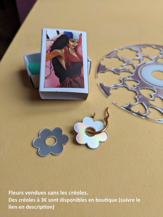 Fleurs CD (sans créoles) - Notre Dame de Paris