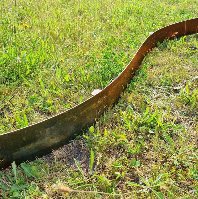 Bordure de jardin en acier corten B12 ® Fourni avec 3 sardines