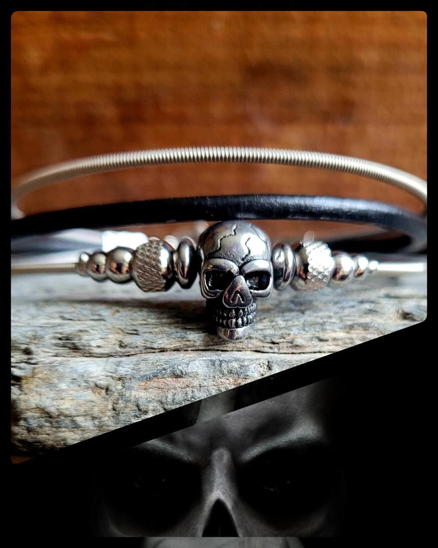 Bracelet corde de guitare basse