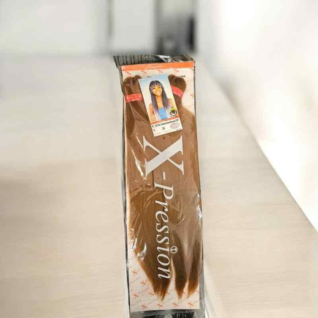 Xpression 3X Pre-Stretched Extra Braids – 27 Inch (Colour 350 &amp; Colour 30)