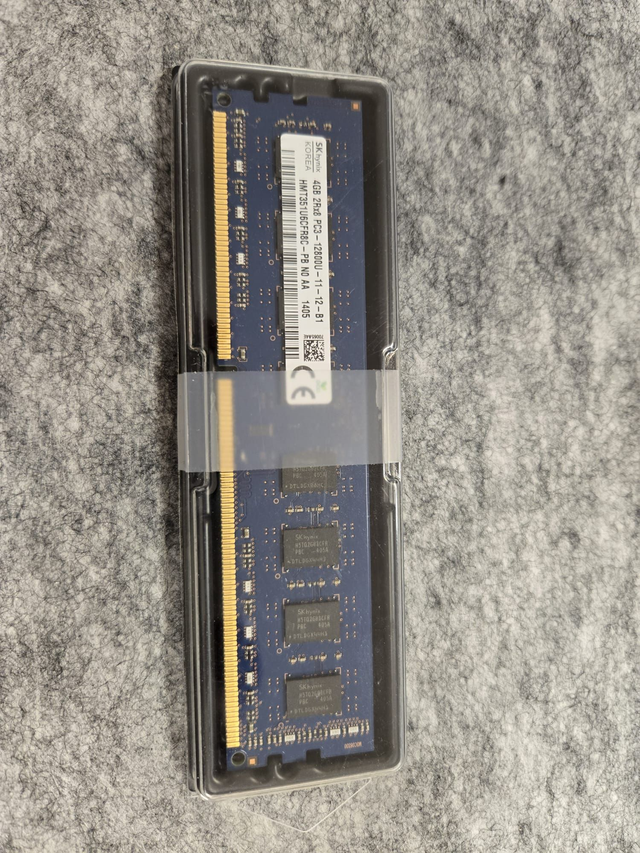 SK Hynix KOREA 4GB 2Rx8 PC3 -12800U-11-12-B1