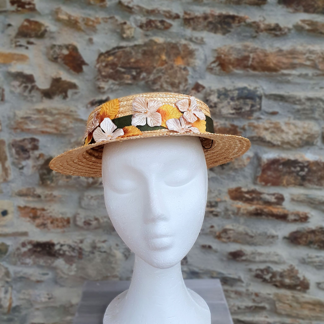 Canotier sombrero trigo natural copa baja flores cinta verde Alice