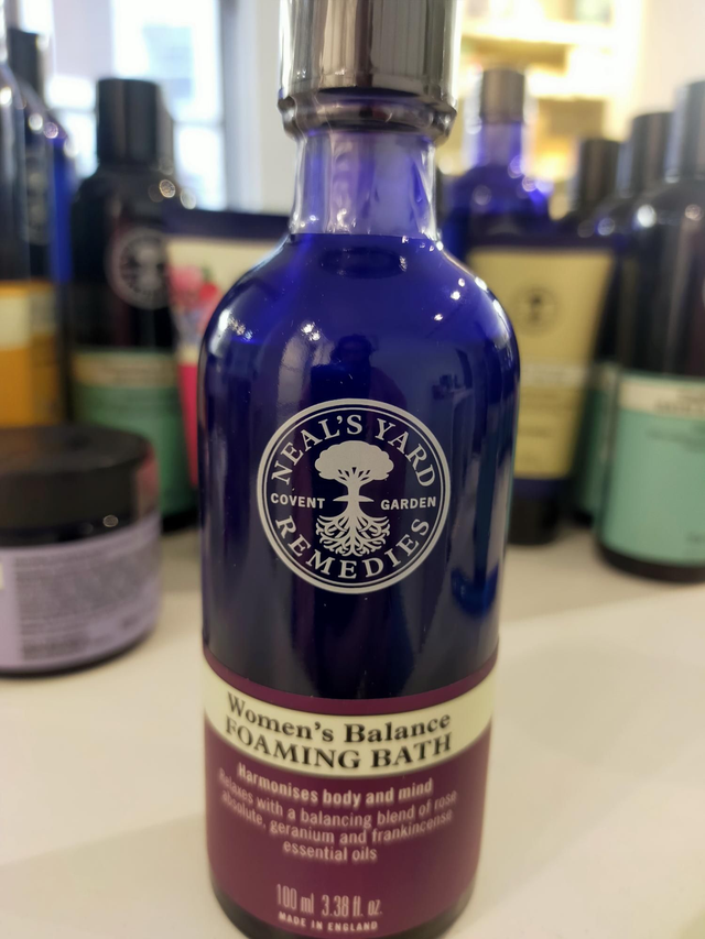 Womens Balance Foaming Bath 100ml (Neal's yard) 1115GT