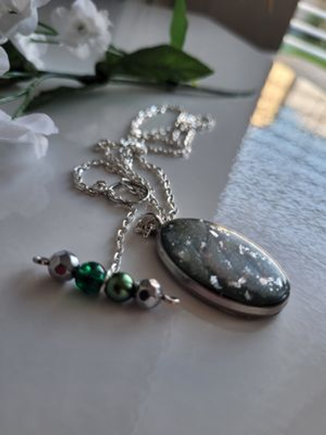 Necklace / Pendant - Green & Silver-Coloured Geometric Design with Beaded T-Bar