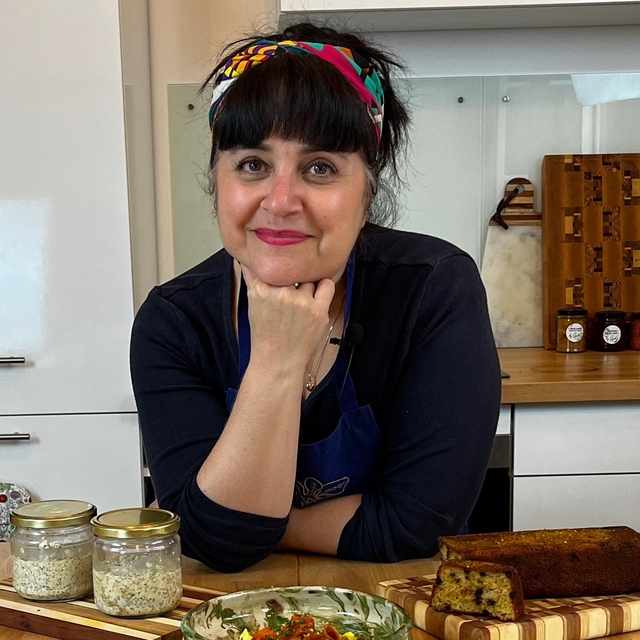 Cours de cuisine filmés + fiches recettes écrites.