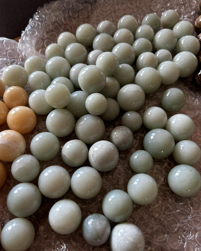 Green Opal Crystal Orbs – Heart Chakra Healing Stones for Emotional Renewal, Meditation &amp; Moon Rituals (25–30mm)