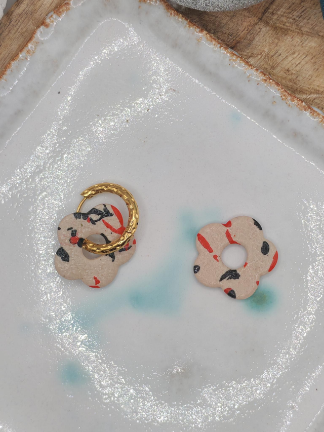 Fleurs Amaya beige effet cuir 