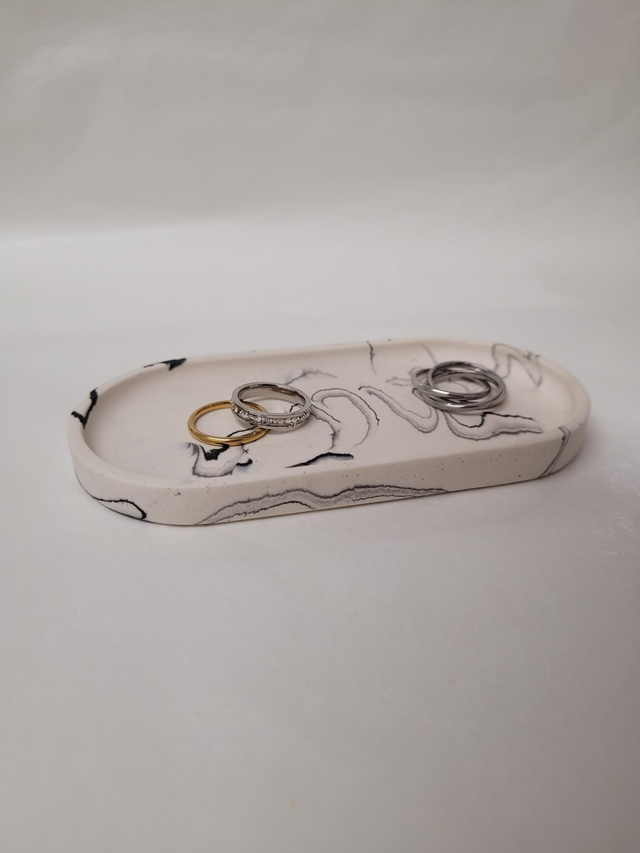 White Marble Jesmonite Oval Tray - JP-023