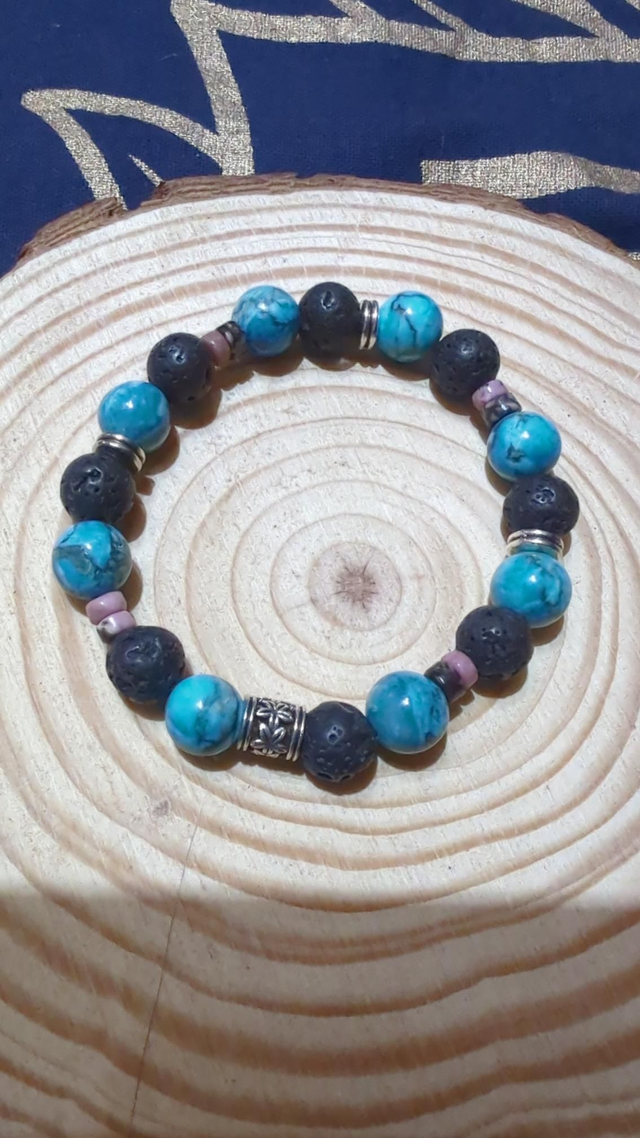 Garçon :Pierre de Lave et de Turquoise Africaine.