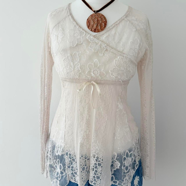 y2k white lace long sleeve top 
