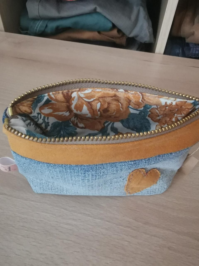 Trousse en tissu recyclé