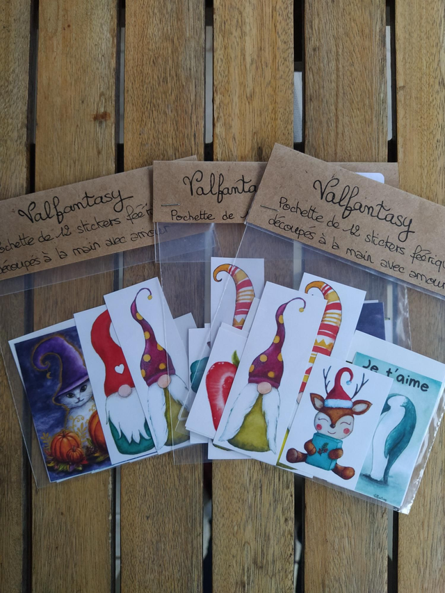 Pochette de 12 Stickers variés