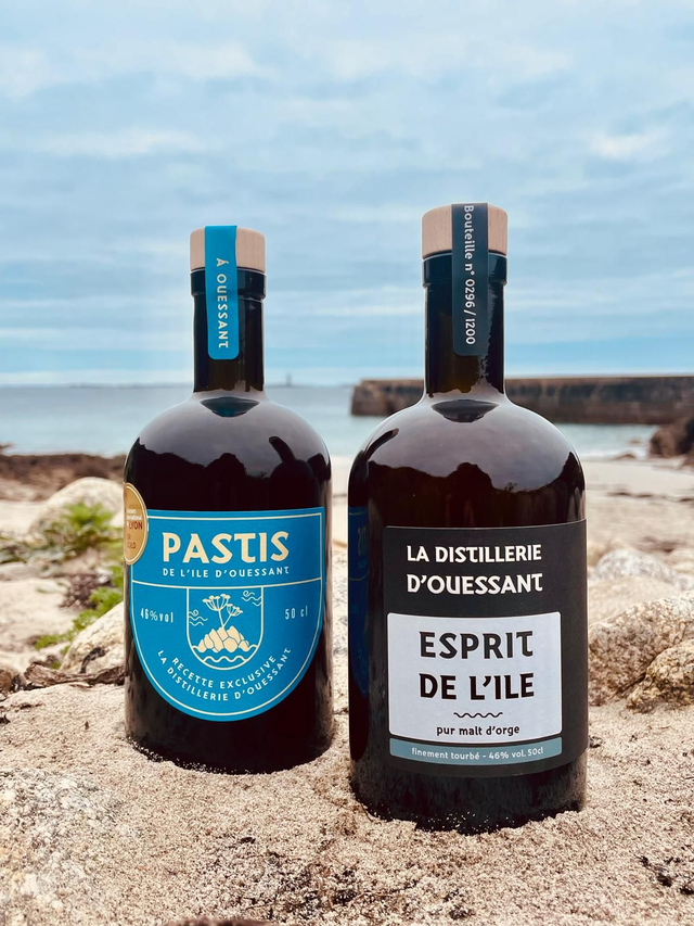 Pack 1 Pastis d'Ouessant 46% + 1 Pur Malt ESPRIT DE L'ILE finement tourbé 46%