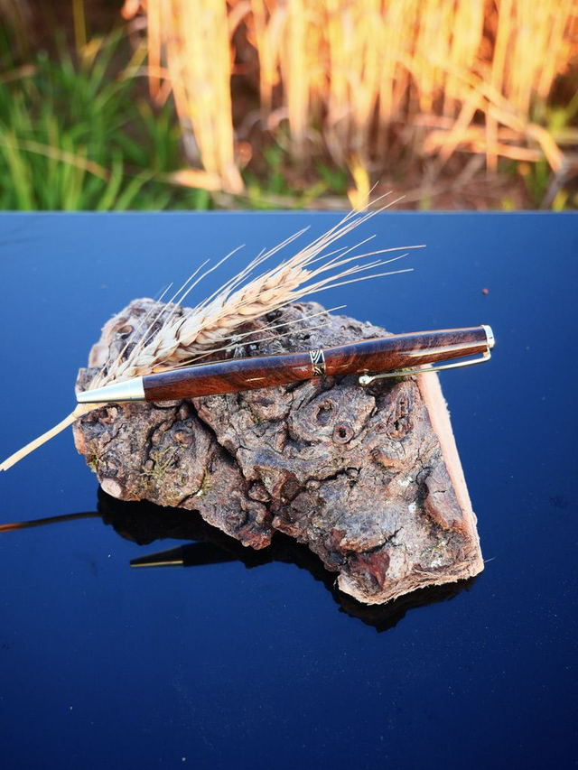 Stylo art deco OR Noyer Turc