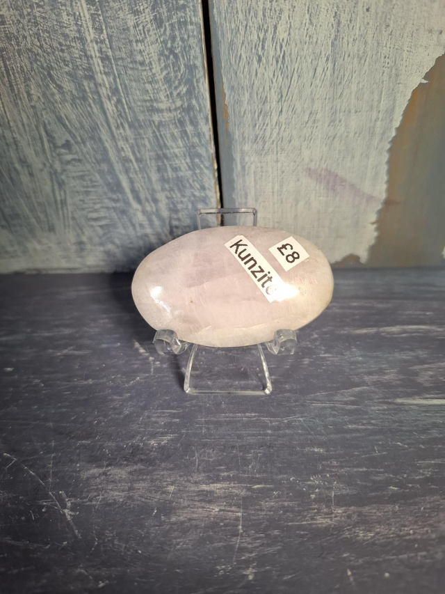 Kunzite Palmstone 