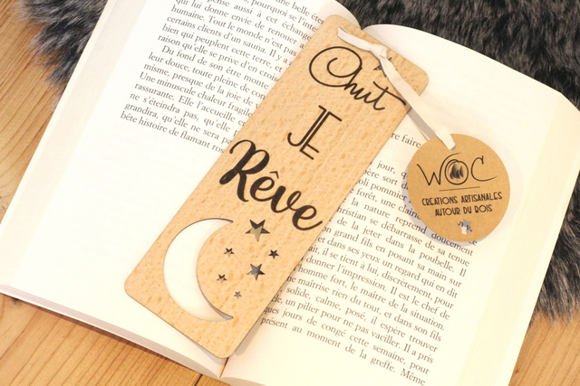 Marque-page en Bois Massif - Hêtre ou Noyer - Modèle &quot;Chut, je rêve&quot;