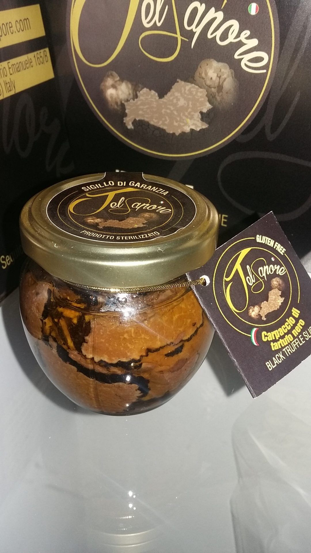 Conserve: Carpaccio di Tartufo Nero