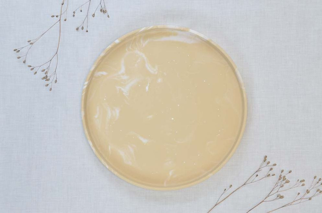 Grand plateau rond : Beige marbré f.