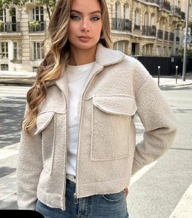 Jasje bouclé met rits beige