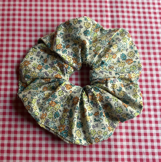 Scrunchie Flores