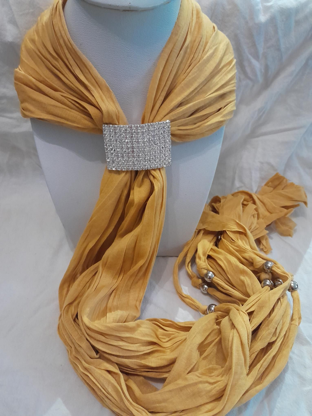 Foulard bijoux aimanté strass jaune 