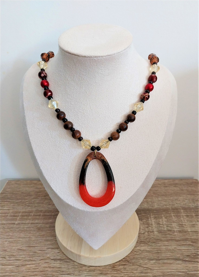 Collier artisanal – La Danse des Cendres