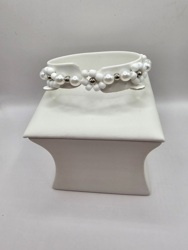 Beaded Flower Bracelet.