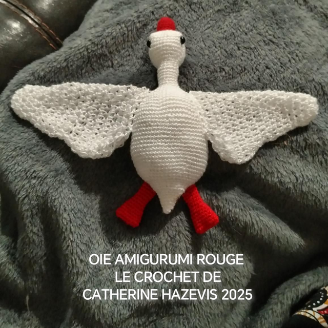 OIE AMIGURUMI ROUGE 
