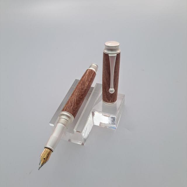 Omega Fountain Pen