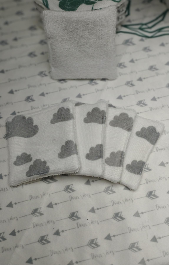 Lingette lavable nuage gris fond blanc