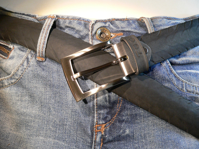 Pneu VTC 100% transformé en ceinture, 700