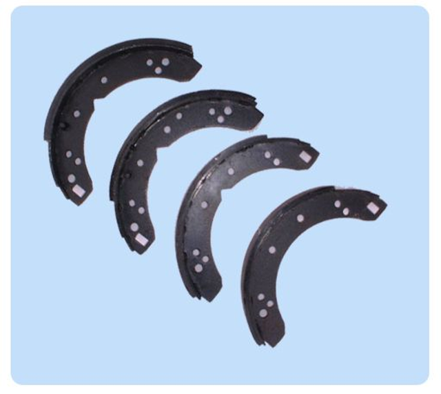 100E 8" Rear Brake Shoe Set - £5 UK shipping included in price