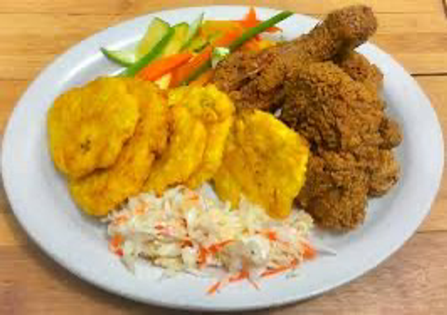 Banane pesée poulet frit 