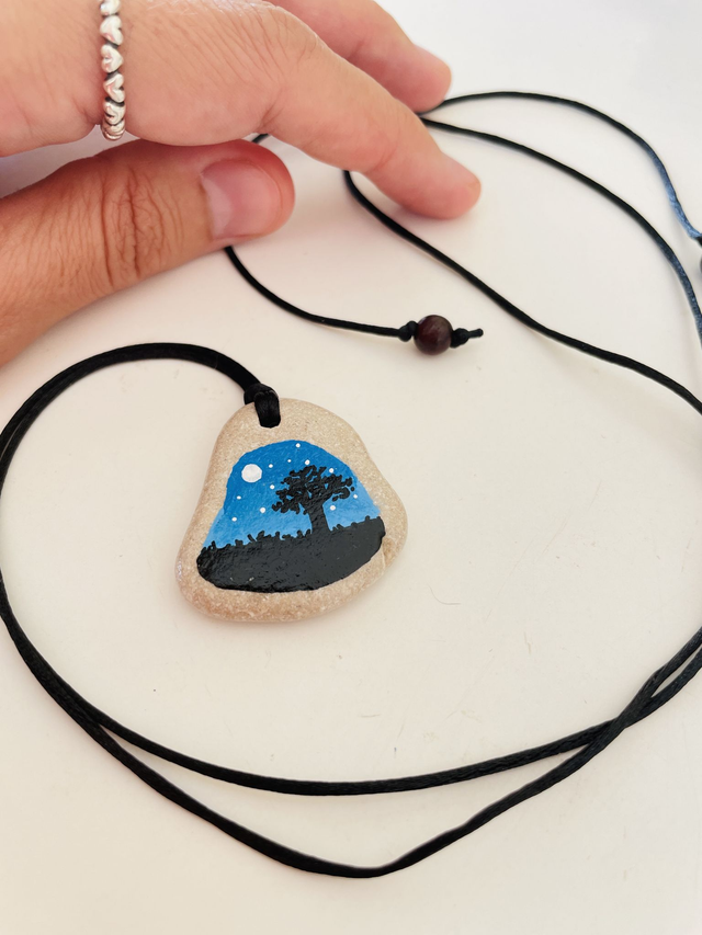 Colar Ilustrado Luz da Noite