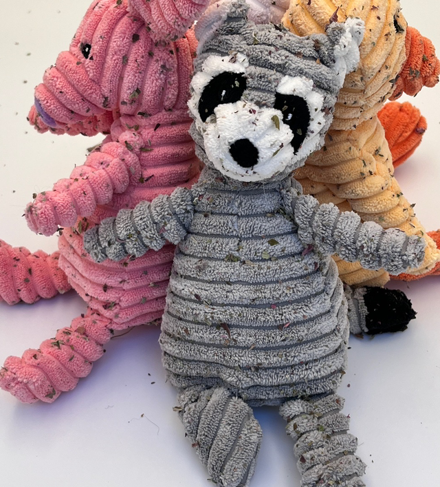 Medium animal Kicker