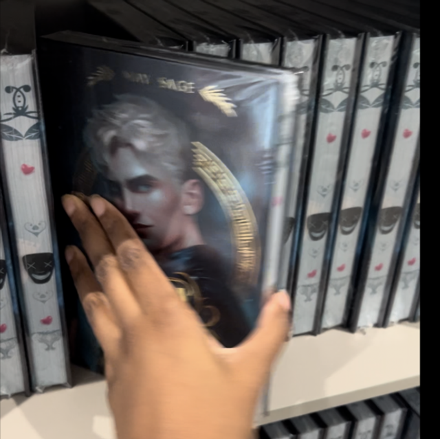 MISPRINT Vow Forever Night, wrong edges