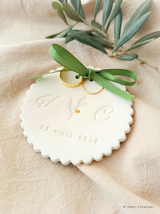 Coupelle porte alliances personnalisable en argile ~ Mariage