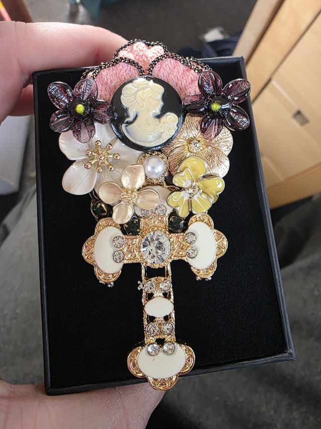 Broche artisanale Tricopin 