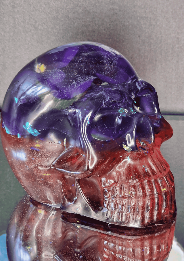 TETE DE MORT FLEURS DE PRINTEMPS